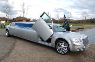 chrysler c300 limo leiecester for hire